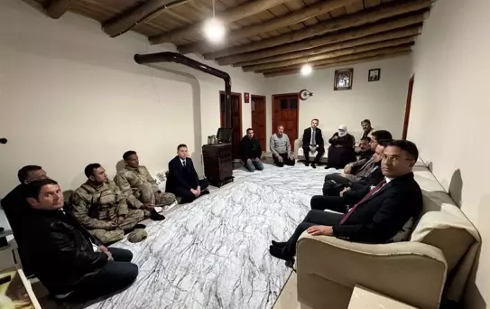 Kaymakam Süleyman Bakan, Şehit Ailelerini Ziyaret Etti