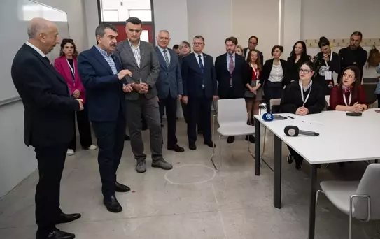 Bakan Tekin, Zeka ve Yetenek Kongresi'ni Ziyaret Etti
