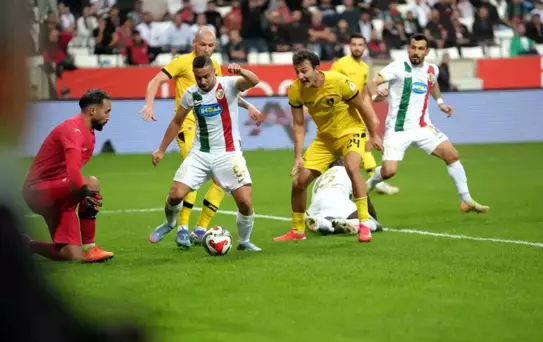 Amed ve İstanbulspor 0-0 Berabere Kaldı