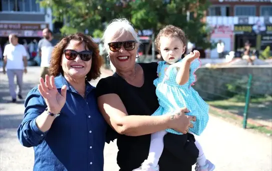 Didim Belediye Başkanı Hatice Gençay Altınkum'da Halkla Buluştu