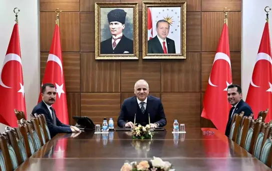 Hani'ye 765 Kişilik Spor Salonu