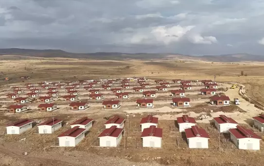 Çat'ta Depremzedelere Yeni Konutlar