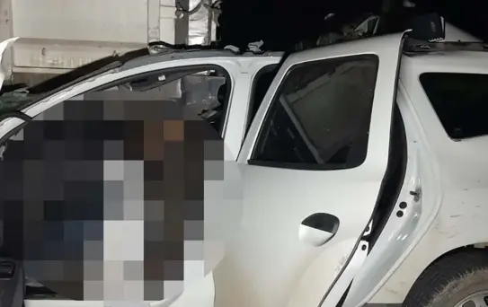 Konya'da TIR'a Çarpan Otomobilin Sürücüsü Hayatını Kaybetti