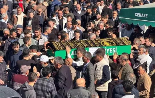 Traktör Tamiri Sırasında Sıkışan Genç Hayatını Kaybetti