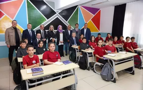 Vali Ergün Yoldere Ortaokulu'nu Ziyaret Etti