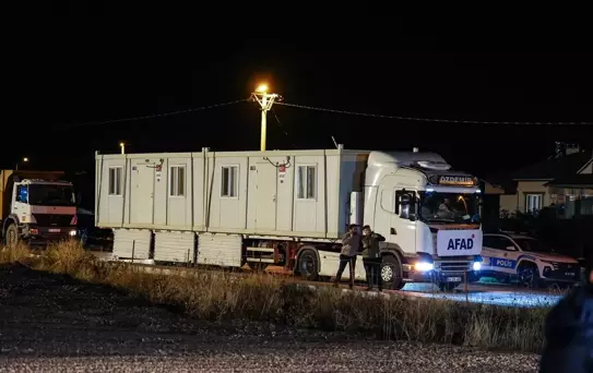 AFAD, Depremzedeler İçin 100 Konteyner Kurulumuna Başladı