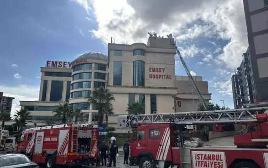Pendik'te Hastane Çatısında Yangın