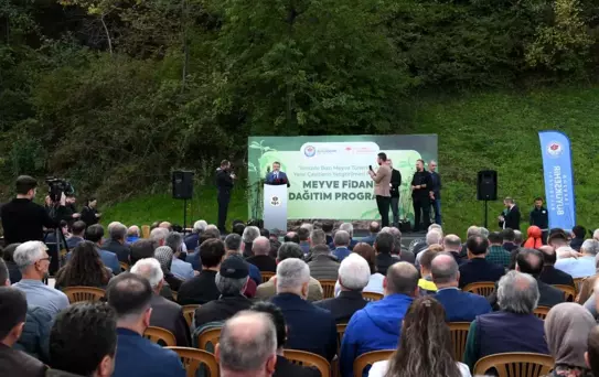 Trabzon'da Yerel Meyve Fidanları Dağıtımı Yapıldı