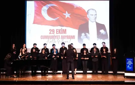 Yaşar Üniversitesi Cumhuriyet'in 102. Yılını Kutladı