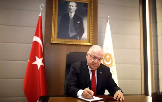 Milli Savunma Bakanı Yaşar Güler, Cumhuriyetimizin 102. Yıldönümünü Kutladı