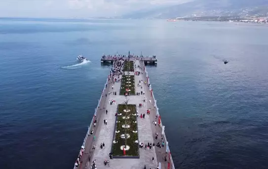 Deprem Sonrası Sındırgı Çalışmaları Devam Ediyor