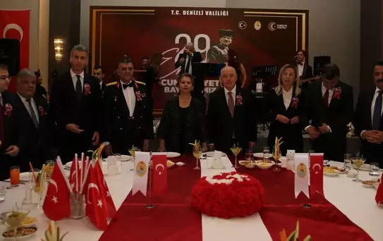 Cumhuriyet Bayramı Resepsiyonu Denizli'de Kutlandı