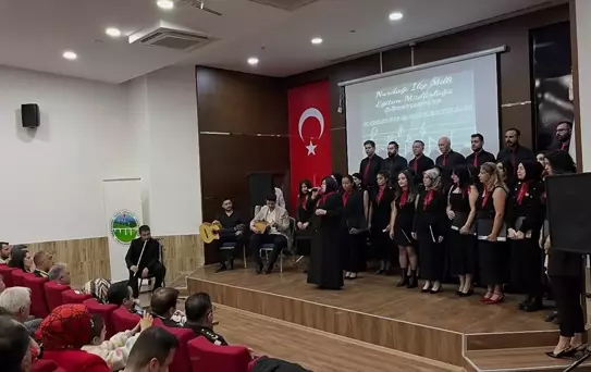 Gaziantep'in İslahiye ve Nurdağı ilçelerinde Cumhuriyet'in 102. yılı kutlandı