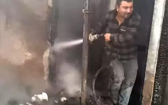 Giresun'da Yıldırım Düşmesi Sonucu Cami ve Evde Hasar