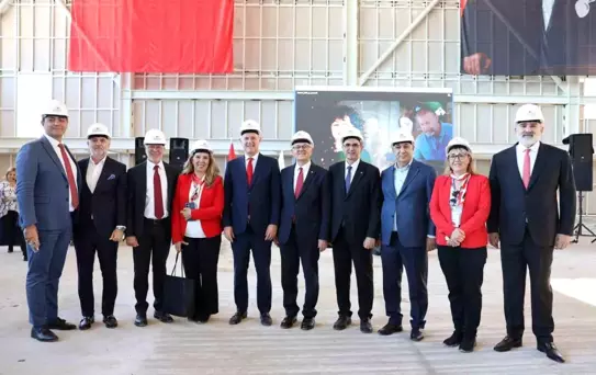 Cumhuriyet'in 102. Yılı, İEÜ Güzelbahçe Kampüsü'nde Coşkuyla Kutlandı