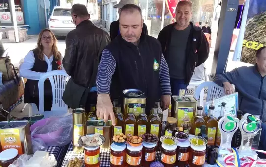Çanakkale'de 'Eceabat Zeytinyağı Festivali ve Zeytin Hasat Şenliği' düzenlendi
