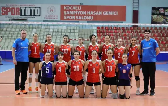 Düzce Voleybol Takımı İlk Galibiyetini Aldı