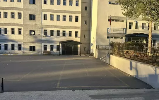 Erzurum'da Okul Çıkışında 21 Öğrenci Yaralandı