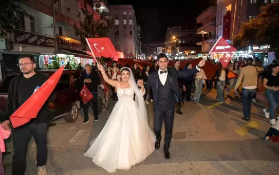 Demre'de Gelin Damat Fener Alayında