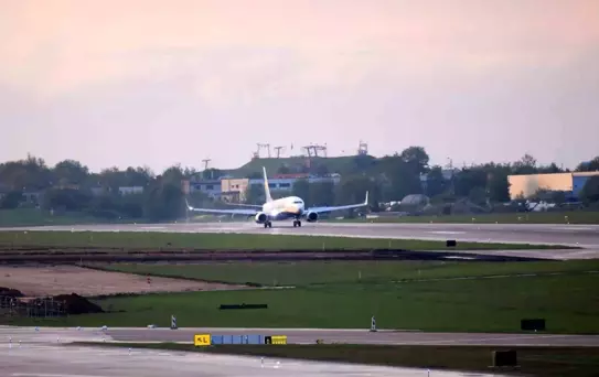 Vilnius Havalimanı Meteoroloji Balonları Nedeniyle Kapandı