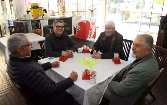 Osmangazi'de Zeka ve Strateji Yarışı: Briç Turnuvası Yapıldı