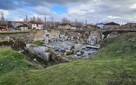 Tokat'ın Sulusaray İlçesindeki Termal Su, 2 Bin Yıllık Roma Hamamına Ait