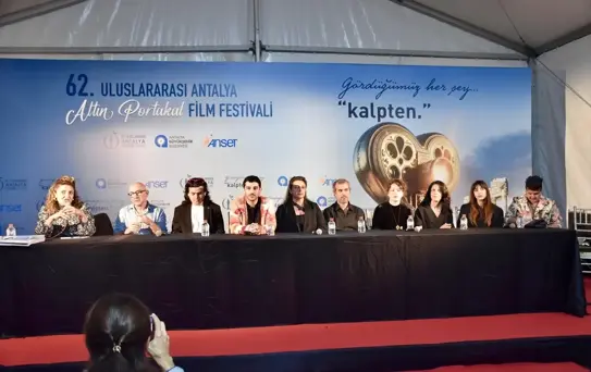 Antalya Film Festivali'nde 'En Güzel Cenaze Şarkıları' Gösterildi