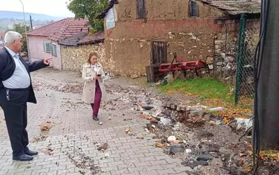 Bilecik'te Sağanak Yağış Sonrası Sokaklar Temizleniyor