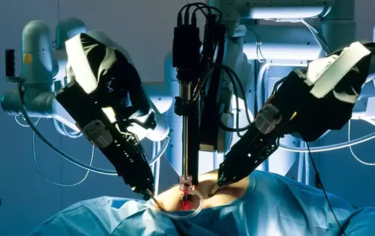 Dr. Adnan Arslan: 'Robotik cerrahi, genel cerrahide hata payını minimize eden bir devrim'
