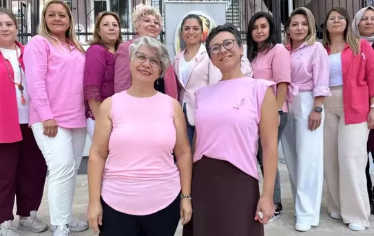 Öğretmenlerden Pembe Dayanışma