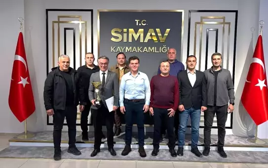 Simav Voleybol Takımından Şampiyonluk