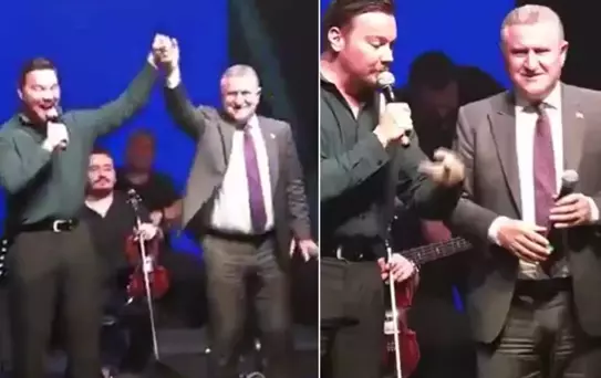Bakan Osman Aşkın Bak, Sinan Akçıl ile sahnede şarkı söyledi