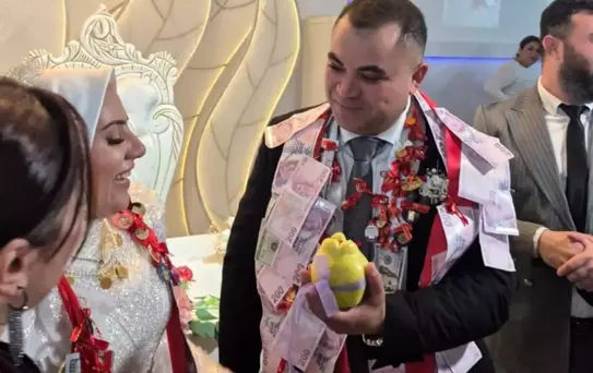 Düğünde Ayva Şakası