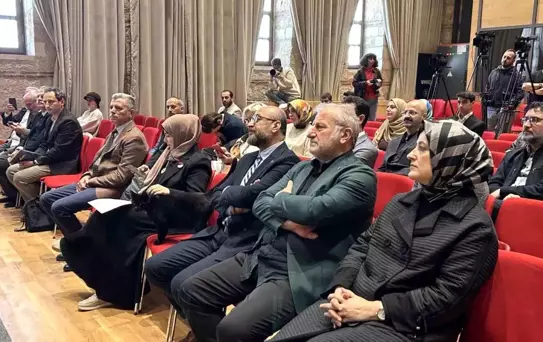 Esenler'de Uluslararası Yazarlar Buluşması Yapıldı