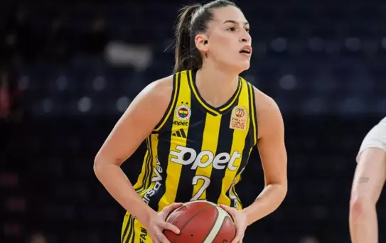 Fenerbahçeli Sevgi Uzun'dan, Kadınlar Basketbol Süper Ligi'nde 1000. sayı