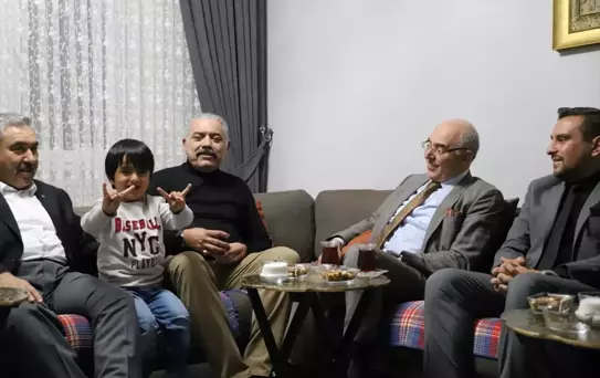 MHP Gölbaşı'nda Komşu Ziyareti Gerçekleştirdi