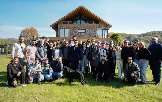 Güller ve Günahlar Ekibi Setten Görüntü Paylaştı