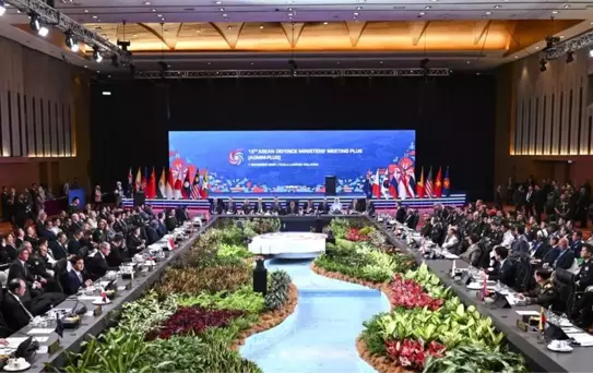 Çin Savunma Bakanı ASEAN Toplantısında
