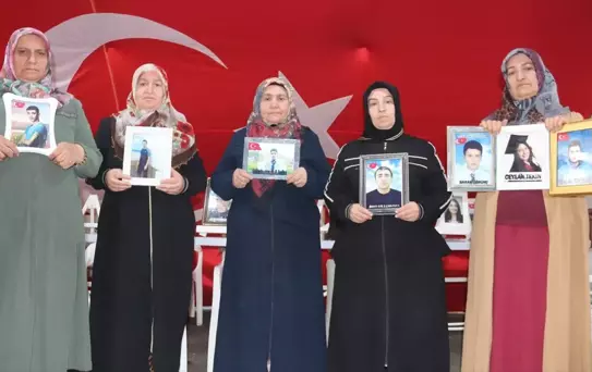 Diyarbakır Anneleri Evlat Nöbetinde