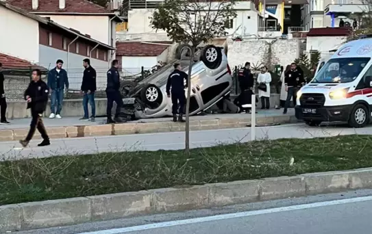 Otomobil Takla Attı, Çocuk Yaralandı