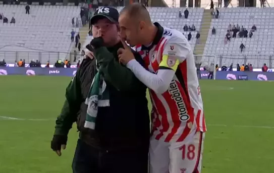 Samsunspor'un kaptanı Zeki Yavru'dan alkışlanacak hareket