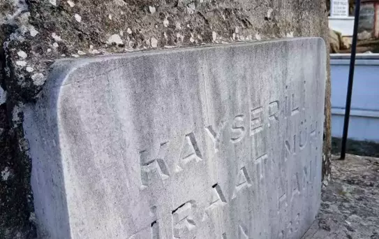 Behçet Kemal Çağlar'ın Babası Mezarında Bulundu