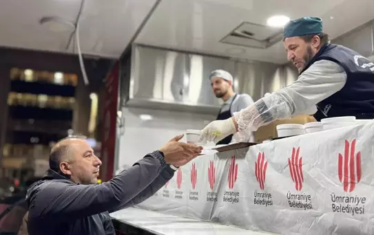 Ümraniye'de Sıcak Çorba İkramına Başlandı