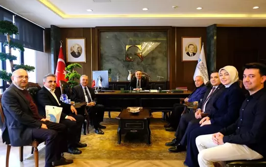 Anadolu Vakfı TOGÜ Rektörü'nü Ziyaret Etti