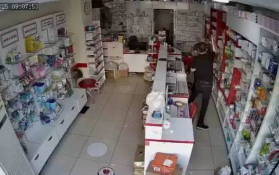 Türkiye'nin konuştuğu eczane saldırısının aslı bambaşka çıktı! Yaşlı adama bakın neler yapmış