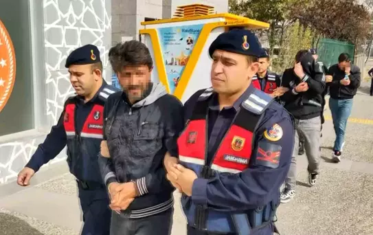 Aksaray'da Uyuşturucu Operasyonu: 1 Kilo Kokain Ele Geçirildi
