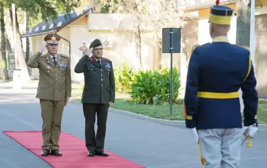 Tokel Romanya'da Askeri Temaslarda Bulundu