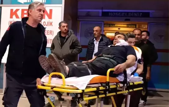 Kömürleri indirirken yüzüne demir saplandı