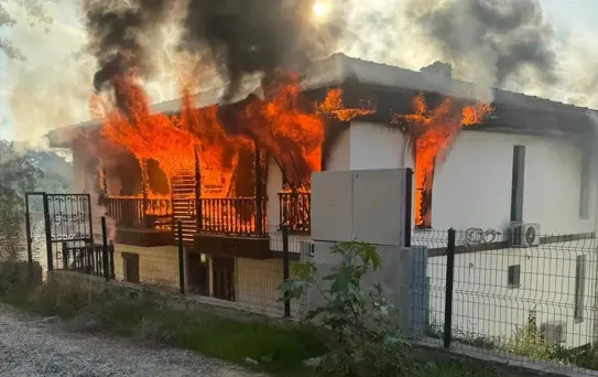 Muğla'da İki Evde Yangın