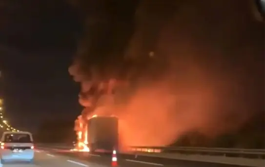 Adana Otoyolunda Tır Yangını